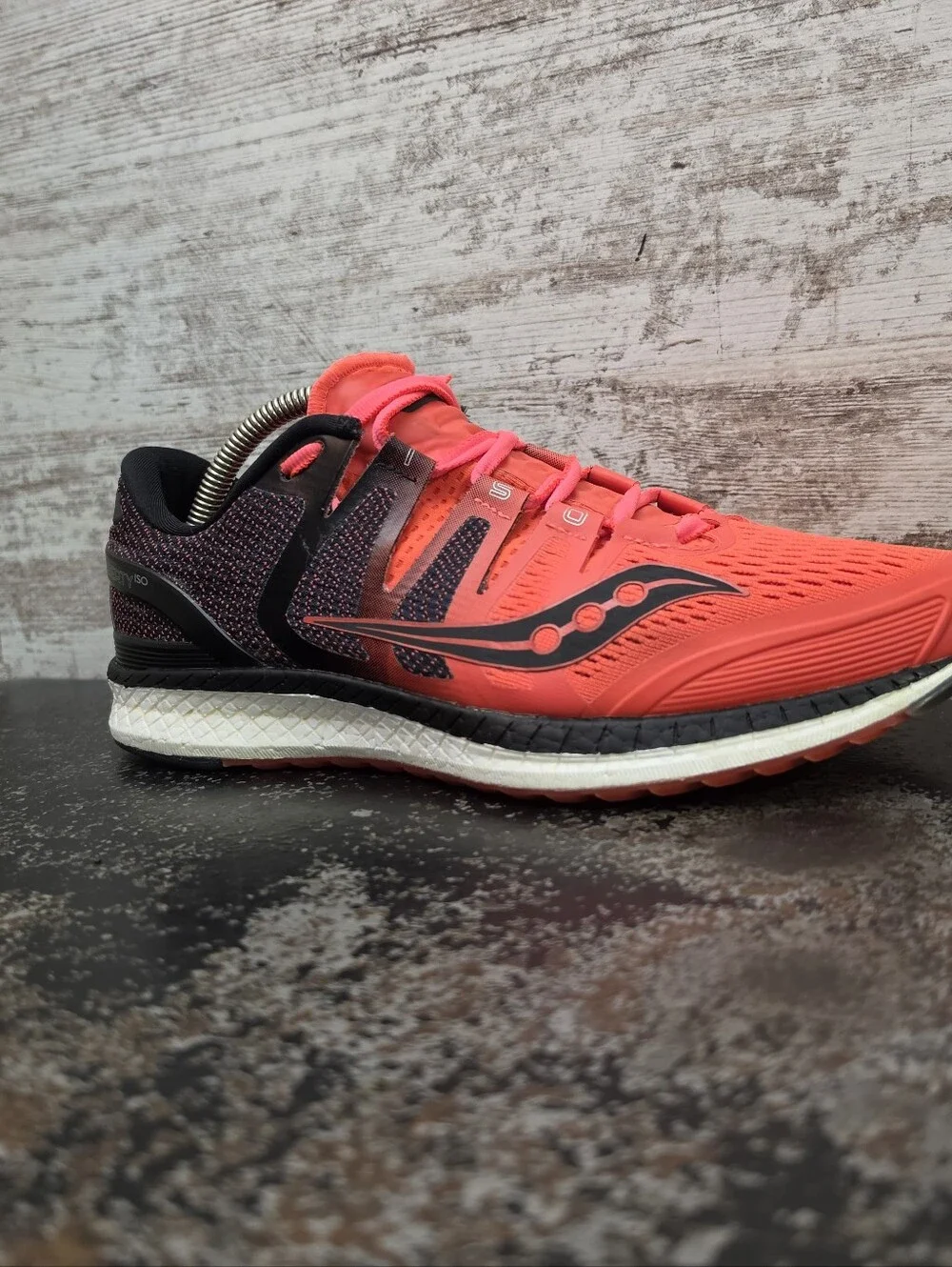 Womens Saucony Liberty ISO Running Shoes Sz 9.5 Used S10410-2 Orange Athletic